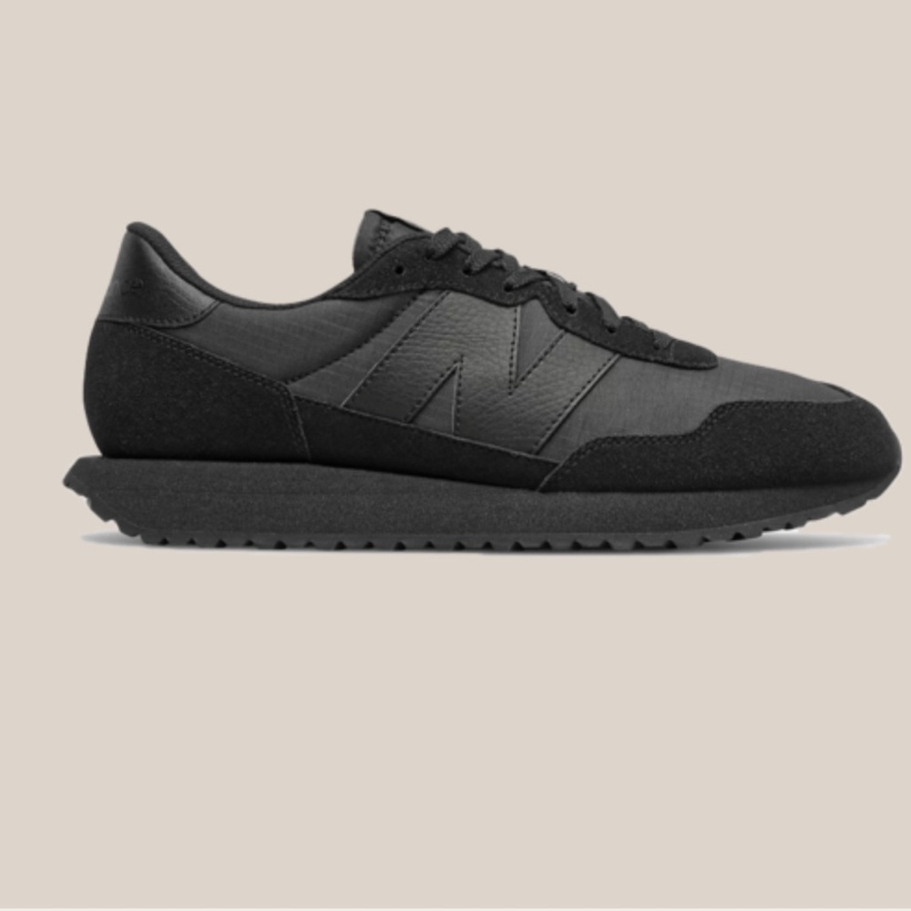 New Balance 237 Men Black Sneakers | Size 7.5